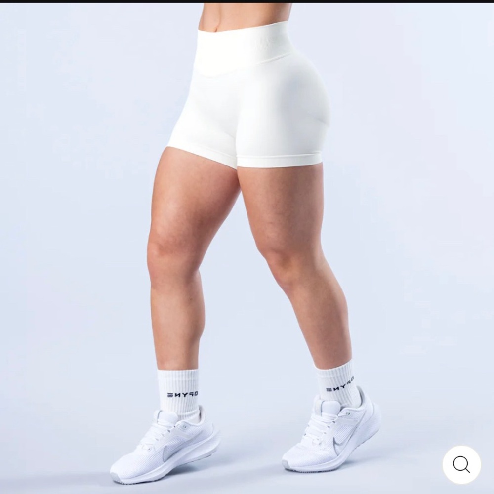 Ivory Impact Women's Shorts